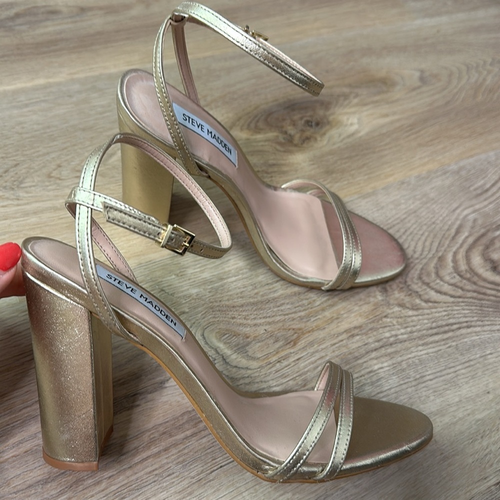 Candid Gold Leather Steve Madden Heels size 8